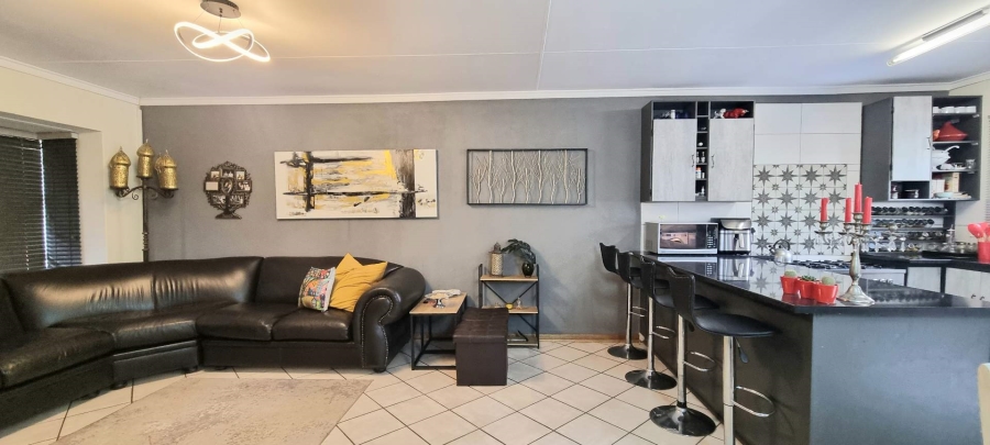 3 Bedroom Property for Sale in Langenhovenpark Free State